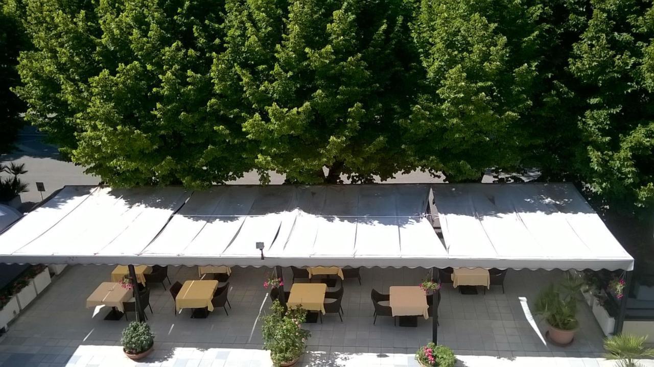 Hotel Du Parc Atri Exterior foto