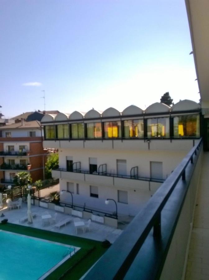 Hotel Du Parc Atri Exterior foto